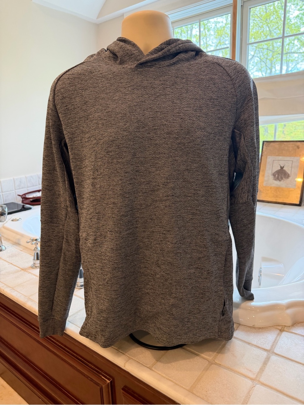 lululemon Men's Gray Hooded Pullover